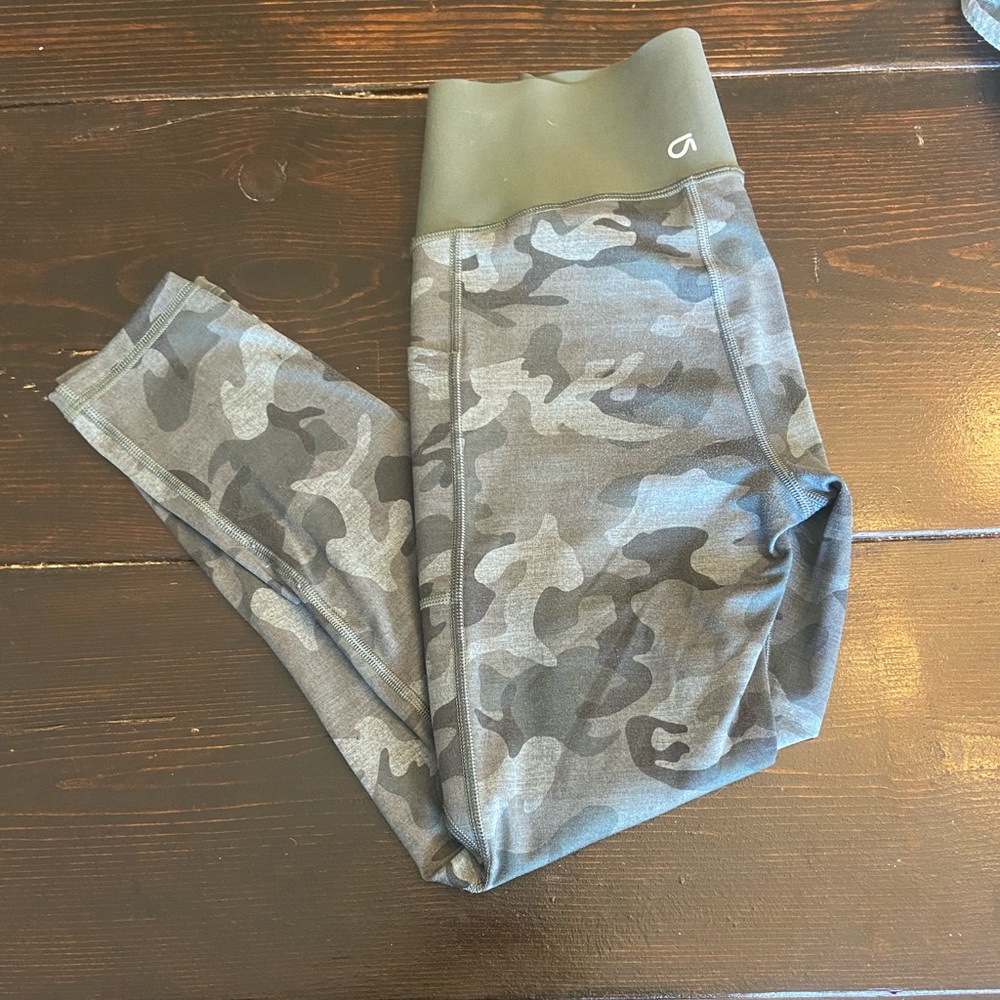 Gap Camo Leggings